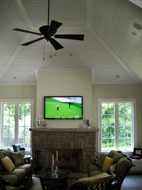 pool-house-lcd-tv-and-surround-sound